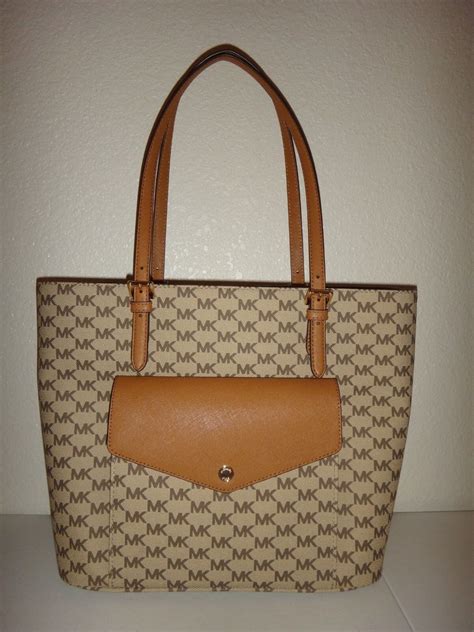 Michael Kors Jet Set LG PKT MF Large Tote Bag 